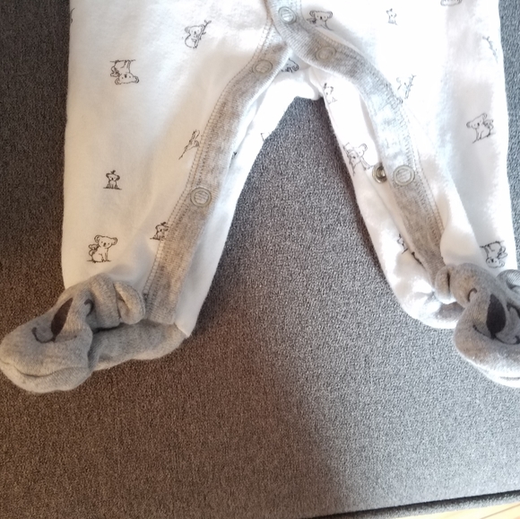 7 Carter's baby items - Picture 4 of 7